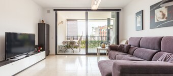 Apartment 'Cubelles Mar' with Sea View, Wi-Fi and Air Conditioning