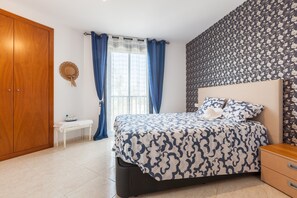 3 habitaciones, tabla de planchar con plancha y wifi gratis 