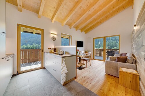 Ferienwohnung "Masi Lavendel" mit Seeblick, Privatem Balkon und WLAN