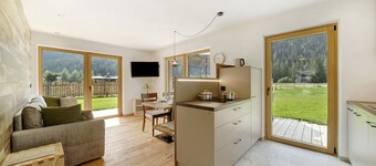 Ferienwohnung "Masi Rosmarin" mit Bergblick, Privater Terrasse und WLAN