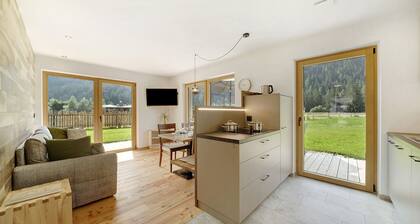 Apartment "Masi Rosmarin" with Mountain View, Private Terrace and Wi-Fi