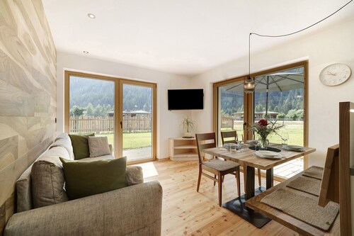 Ferienwohnung "Masi Rosmarin" mit Bergblick, Privater Terrasse und WLAN