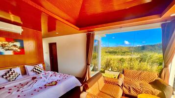 Luxury Villa | 2 bedrooms, in-room safe, iron/ironing board, free WiFi