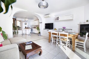 TV - AMORE RENTALS - Casa Paradisea with Sea View Terraces  (Positano)