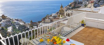 AMORE RENTALS - Casa Paradisea with Sea View Terraces