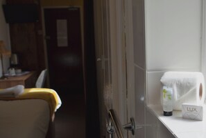 Free toiletries, towels - The Old Palace Guest House (Brighton)