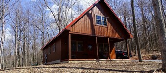 Cabin near Saxton/Raystown KOA and minutes from Trough Creek and Raystown Lake.