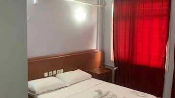 Basic House | 9 bilik tidur, Wi-fi percuma, akses kerusi roda