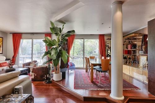 4 bedroom duplex in Paris