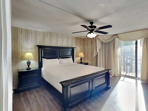 3 habitaciones, tabla de planchar con plancha, wifi y ropa de cama