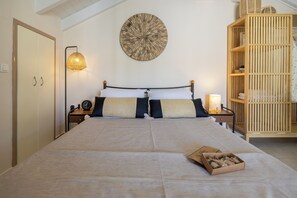 1 habitación, tabla de planchar con plancha, wifi gratis y ropa de cama 