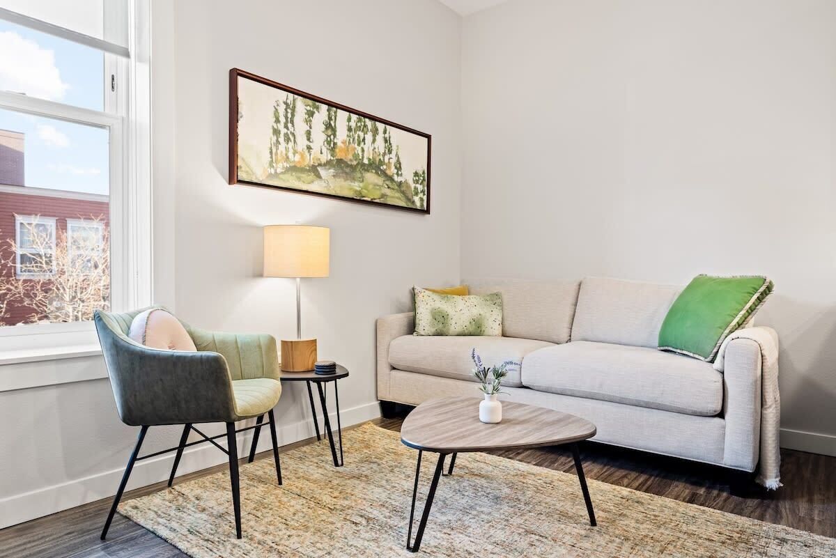 Avenue Hotel / Downtown Golden / Clear Creek Suite