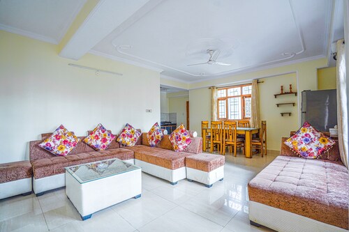 Shimla Woods 2BHK by Dumnu Homes