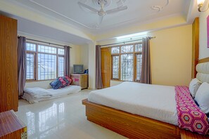 Deluxe Apartment | 2 bedrooms, free WiFi - Shimla Woods 2BHK by Dumnu Homes (Shimla)