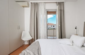 2 makuuhuonetta, silitysrauta/-lauta, Wi-Fi, vuodevaatteet