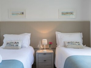 2 bedrooms, individually decorated, individually furnished, free WiFi - Atlantis (St Ives)
