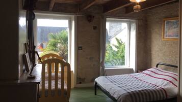 3 chambres, bureau, fer et planche Ă repasser, Wi-Fi gratuit