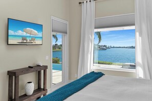 5 camere, una scrivania, ferro/asse da stiro, culla da viaggio