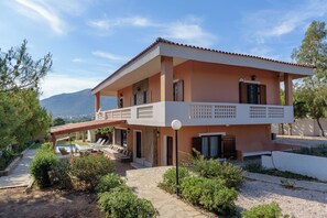Exterior - Ktima EYzen (PXM7+665 Palea Fokea, Greece)