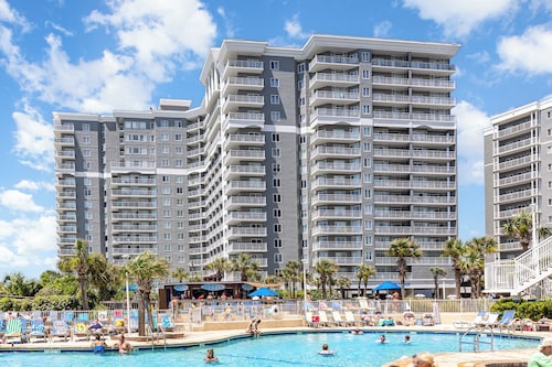 Beautiful Oceanfront 1 Bedroom Condo at Seawatch Resort