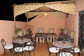 Free daily full breakfast