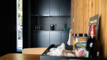 Mini-fridge, microwave, stovetop, dishwasher