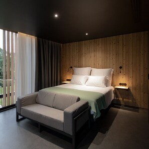 Dobbeltrom – standard | Safe på rommet, blendingsgardiner, lydisolert og wi-fi (inkludert)