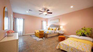 4 bedrooms, iron/ironing board, free WiFi, bed sheets