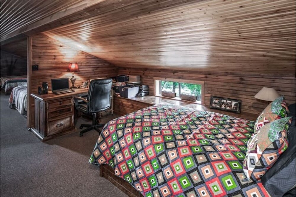 Seclusive ranch house with pond. Stephens County Vrbo