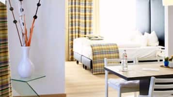 1 bedroom, desk, iron/ironing board, WiFi