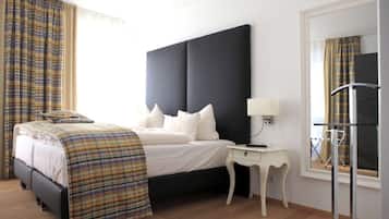 1 bedroom, desk, iron/ironing board, WiFi