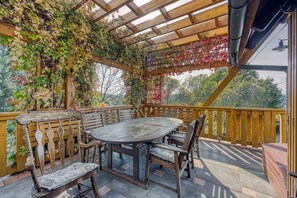 รับประทานอาหารกลางแจ้ง