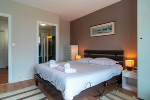 4 Schlafzimmer, Bügeleisen/Bügelbrett, kostenloses WLAN, Bettwäsche