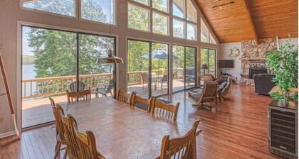 Waterfront home with deep water, skiing/tubing coves, firepit, pool table, SUP