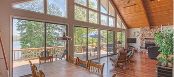 Waterfront home with deep water, skiing/tubing coves, firepit, pool table, SUP