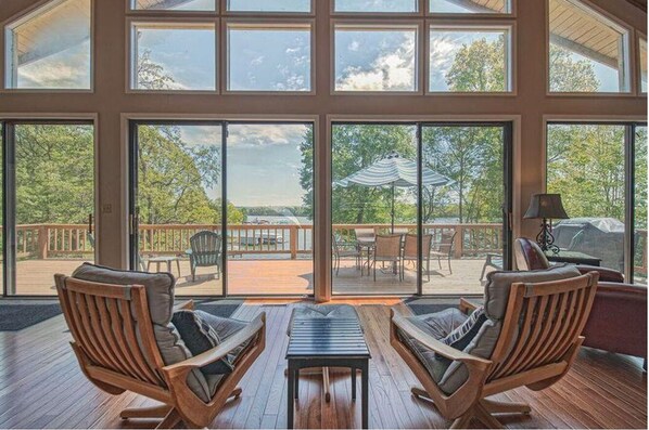 Smart TV, fireplace, table football, books