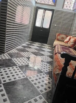 Nicht klassifiziertes Bild, 2 von 7, Schaltfläche