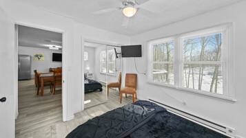 4 soveværelser, skrivebord, strygejern/strygebræt, weekendseng