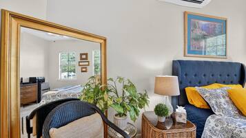 Studio | Iron/ironing board, free WiFi