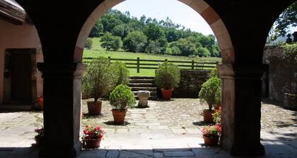 Historic manor estate near Comillas, minutes to beaches