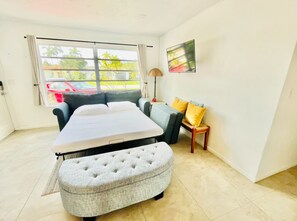 3 bedrooms, desk, iron/ironing board, travel crib