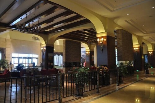 Tianju Caohai Holiday Hotel