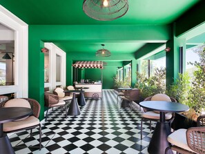 Terrace/patio - LIV The City Suites (Larnaca)
