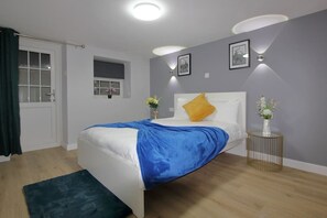 1 bedroom, iron/ironing board, travel cot, WiFi