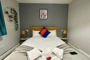 1 Schlafzimmer, Bügeleisen/Bügelbrett, Reisekinderbett, Internetzugang