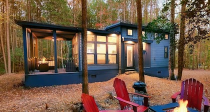 Tiny Home Lookout Mountain | Near Downtown & Falls