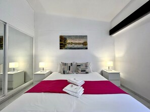 1 bedroom, iron/ironing board, free WiFi, bed sheets - VILAMOURA BLUE LAGOON WITH POOL by HOMING (Vilamoura)