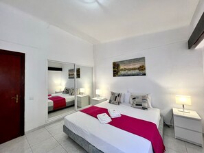 1 dormitorio, tabla de planchar con plancha, wifi gratis y ropa de cama