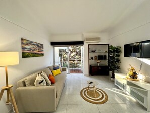 TV - VILAMOURA BLUE LAGOON WITH POOL by HOMING (Vilamoura)