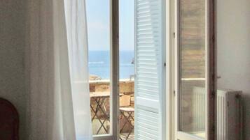 House | 3 bedrooms, iron/ironing board, free WiFi, bed sheets